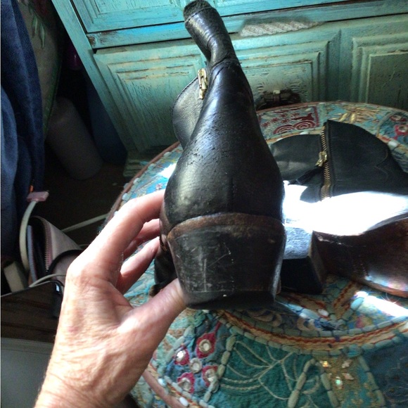 CLEARANCE SALE !2x Host Pick!! 🤩⭐️🤩vintage GOLDEN GOOSE COWBOY BOOTIES ⚡️🌟⚡️ - Picture 6 of 14